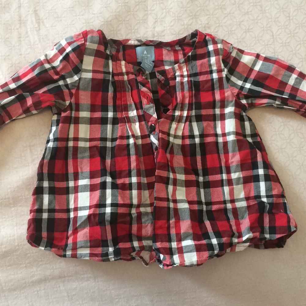 Red plaid pleated top